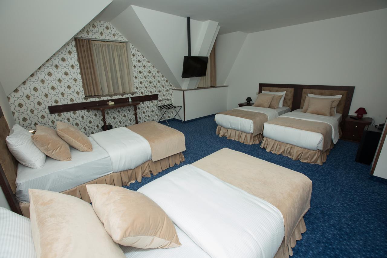 Faria Boutique Hotel ツァグカゾール エクステリア 写真